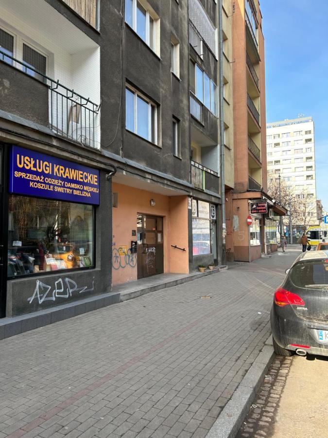 Rodzinne Mieszkanie Krasków Exterior foto